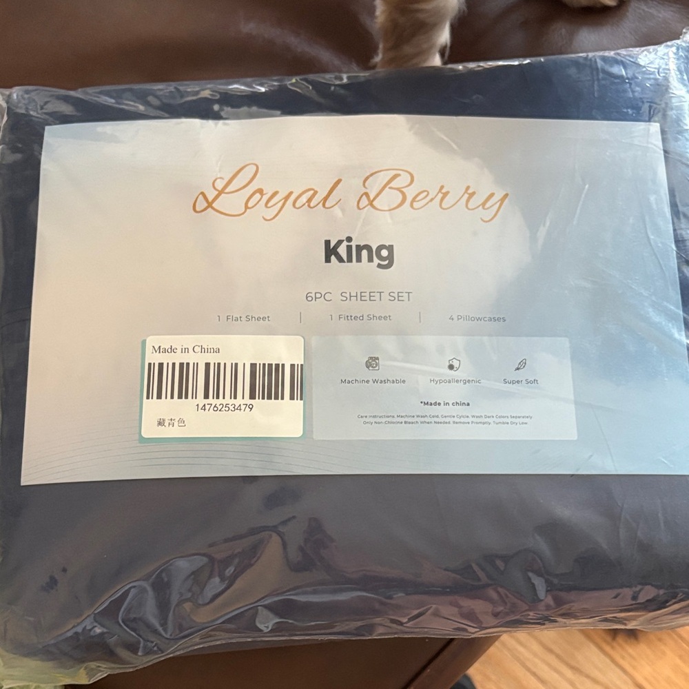 King Sheet Set in Navy - 6-Piece Soft Bed Sheets